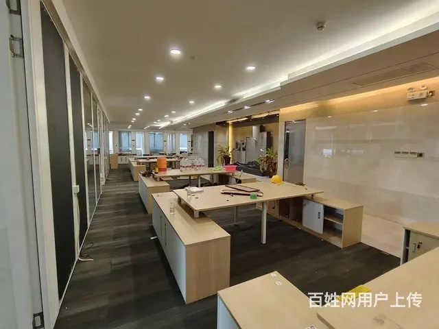 白云绿地中心CBD地铁口 全新整层豪华装修拎包入驻 - 图片 8