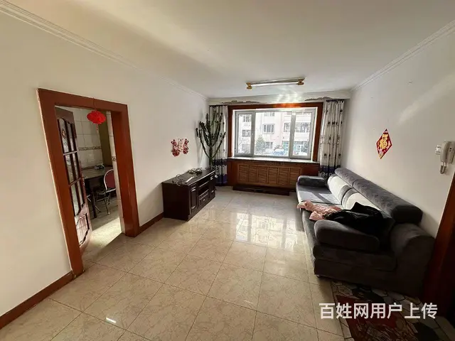 出租新鹤B区202室95平租一个月1000元，年租一万中装家 - 图片 1