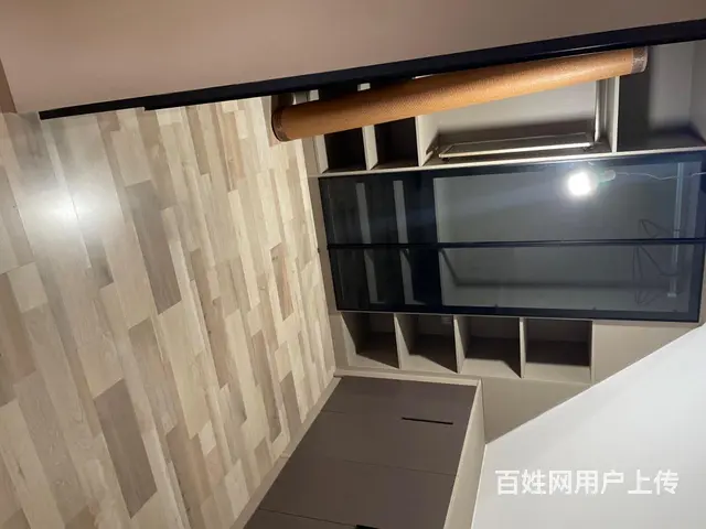 中天清华园8楼红房子有阳台出租 - 图片 2
