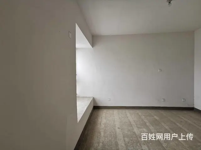 甩  金典  三开间朝南  客厅通阳台  加储物间 - 图片 9
