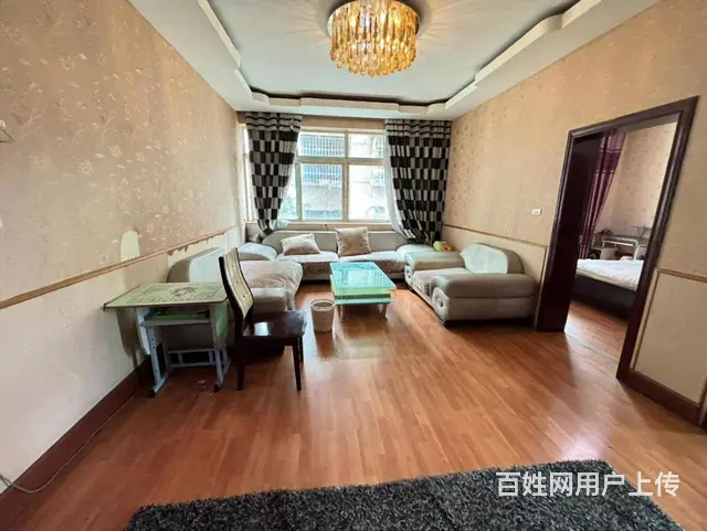 洪山路一中四小旁边，精装修四房，停车方便 - 图片 1