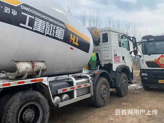 21年金标豪沃TX水泥罐车 大14拉17方 - 图片 1
