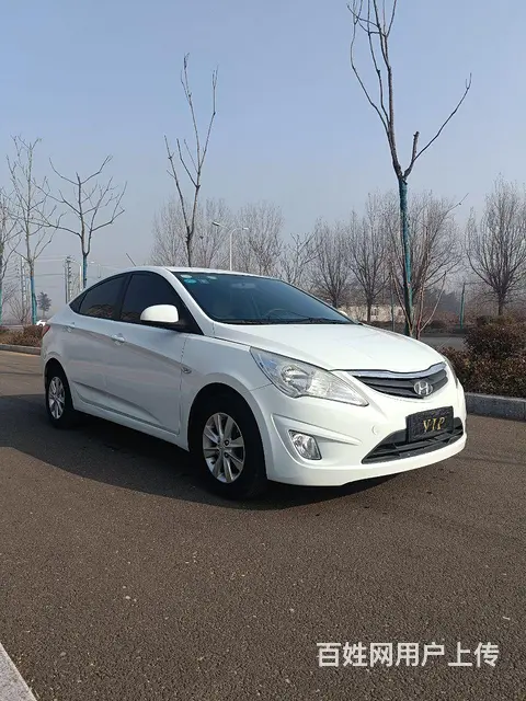 现代 瑞纳 2010款 瑞纳-三厢 1.4 手动 GLS 豪 - 图片 3