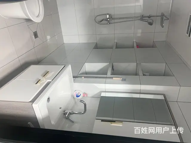 银领国际电梯7楼，70平左右，两室一厅！精装修冰箱，热水器， - 图片 5