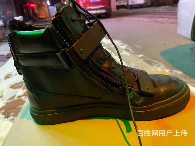 休闲时尚马丁短靴 - 图片 3