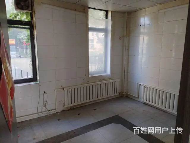 黄河北大街一百平门市出租，举架4米2 - 图片 2