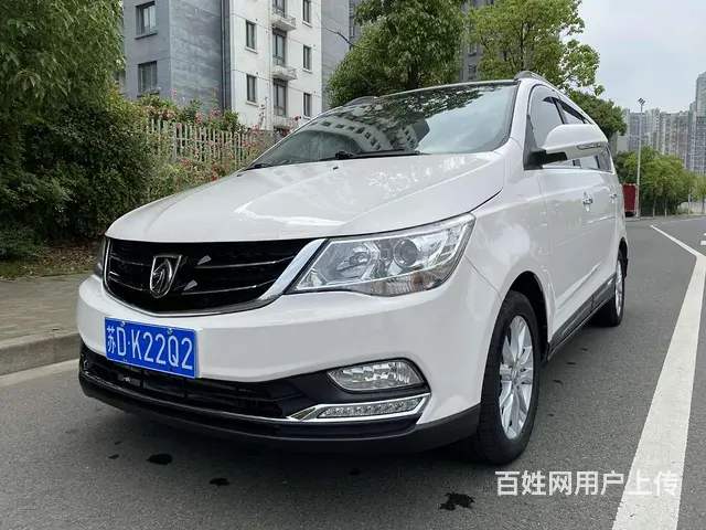 宝骏730 2017款 1.8 序列变速 豪华型7座 - 图片 1