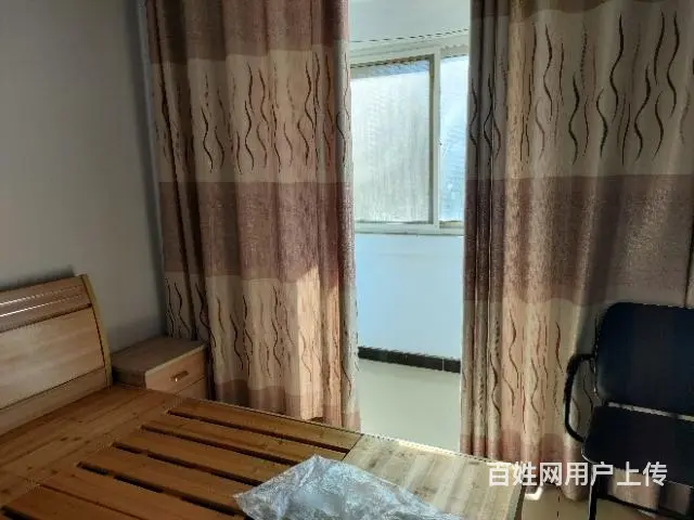转盘南。城市佳苑。四楼，二室一厅。 - 图片 4