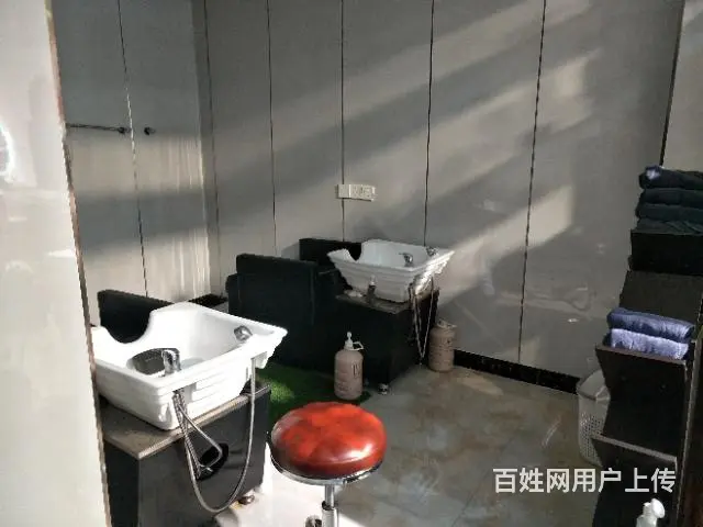 都市时讯 天洋新世纪时代广场理发店转让 - 图片 8