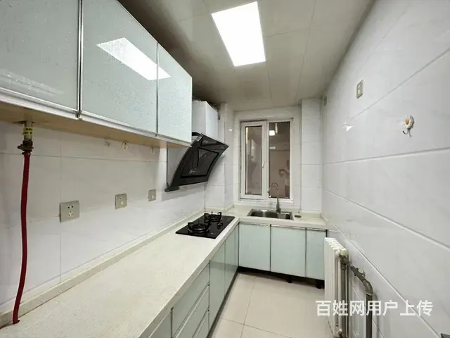 市 精装两居室 户型方正 楼层低 有证可贷款 停车方便 - 图片 3