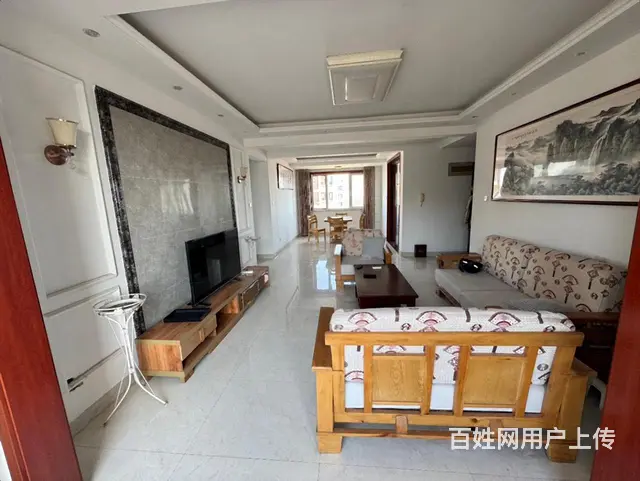 聚恒名都132平，3室2厅2卫，送车位，大产权可贷款 - 图片 1
