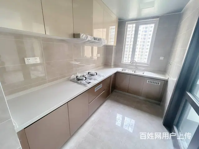 南德长江城164平精装修4房2厅2卫 - 图片 1