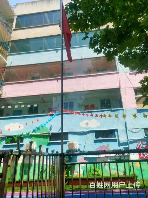 低价出租四层楼带一个大院 - 图片 1