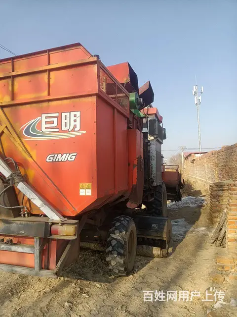 巨明玉米收割机 - 图片 1