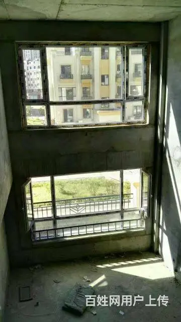 经典联排叠墅带车库带凉台赠送面积超低价出售可贷款 - 图片 10