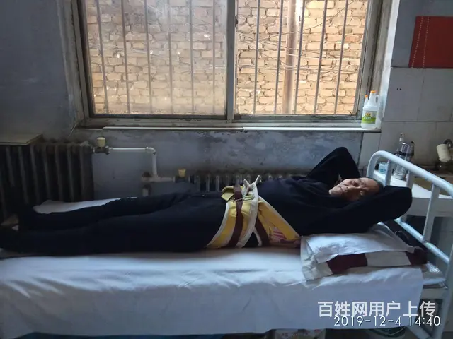 低价处理牵引床，按摩床 - 图片 1