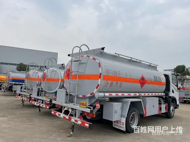 平顶山东风福瑞卡8吨加油车原油运油车多少钱 - 图片 2