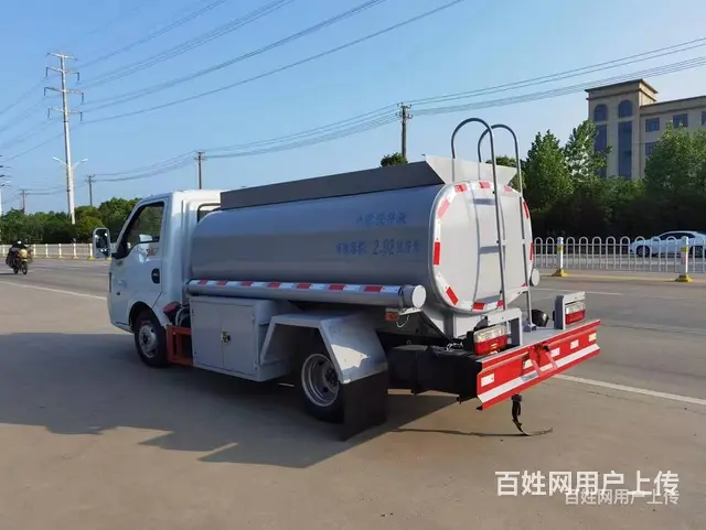 伊春东风多利卡3方蓝牌供液车污水运输车落地多少钱 - 图片 12