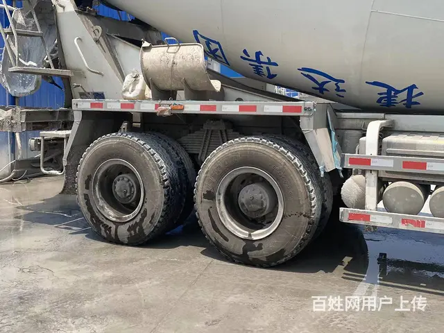 急转2020年精品豪沃轻量化12方搅拌车 原版车况 - 图片 9