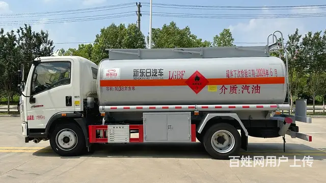 重汽豪沃满载八吨油罐车 手续齐全 包上户 包送到 - 图片 5