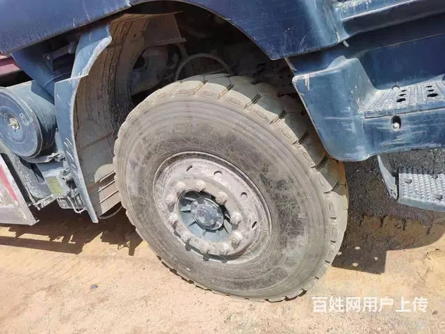 新进场两台后八轮自卸车350马力红岩杰狮5米8货厢 - 图片 9