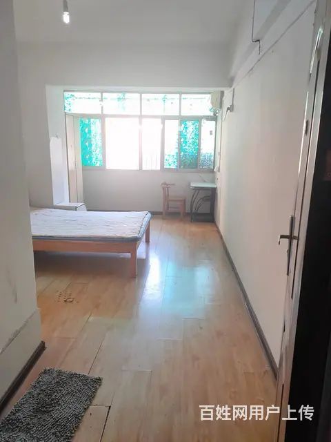 步行街哈顿广场边上 普通住宅0厅 中等装修 - 图片 1