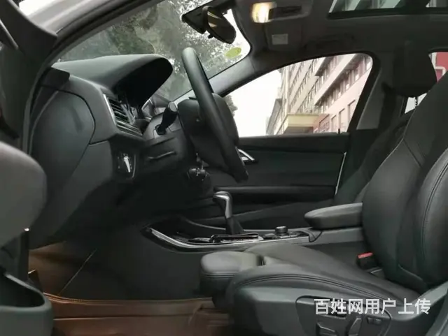 宝马1系 2018款 118i 1.5T 手自一体 运动型 - 图片 6