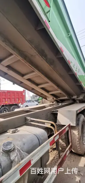 19年二手豪沃渣土车6.8米环保大箱380马力 - 图片 6