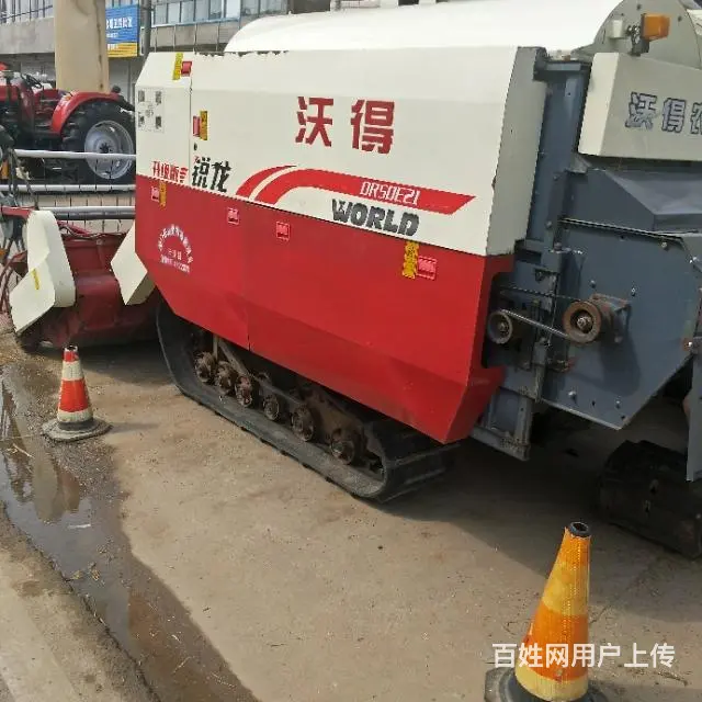沃得收割机，农户一手车 - 图片 1