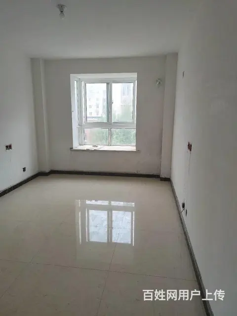 五号井花园新装未住车库 - 图片 4