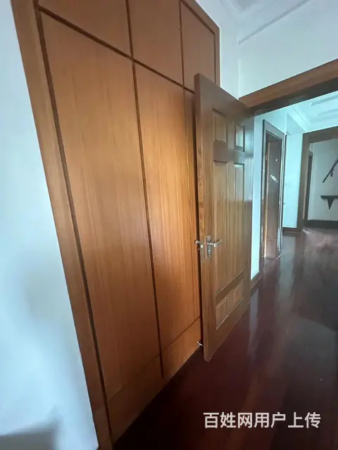 城中心新世纪花园排屋198平5房2卫带两车位拎包入住安静舒适 - 图片 9
