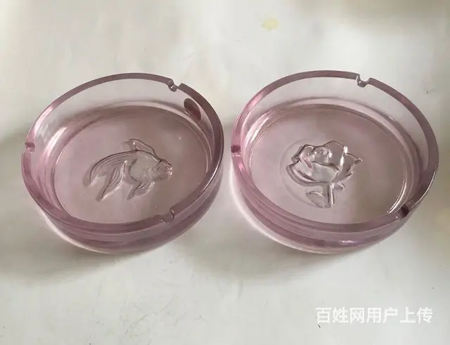 出售一对全新的充满喜庆气息的烟缸 - 图片 1