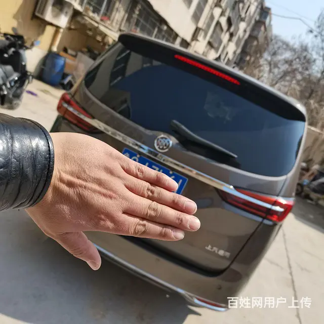 别克GL8 2020款 GL8 陆上公务舱 2.0T 手自一 - 图片 3