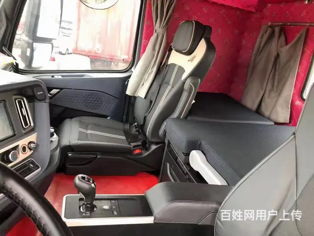 二手牵引车21年8月份的重汽豪沃TH7国五手动挡 - 图片 6