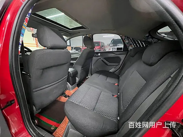 福特 福克斯 2009款 福克斯-三厢 1.8 手动 舒适型 - 图片 6