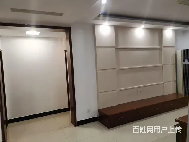 带超大平台三房两厅两卫便宜出租 - 图片 4