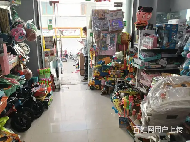 C11886位于阜康市商贸城附近经营中玩具店转让 - 图片 1