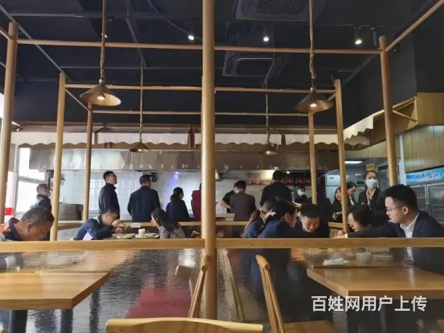 （老板房源）捡漏十字路口写字楼品牌蒸菜馆转可分租 - 图片 1