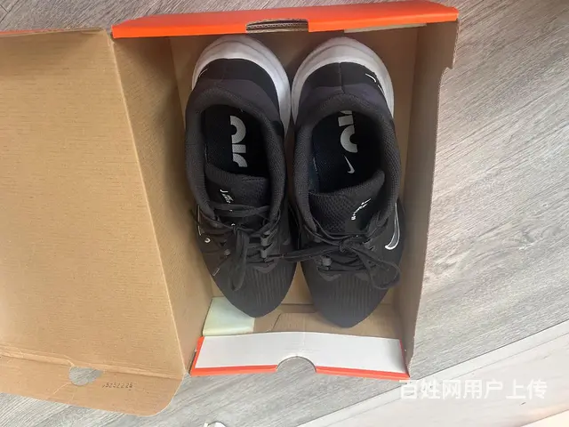 正品耐克41.42大世界专卖店买的 - 图片 6