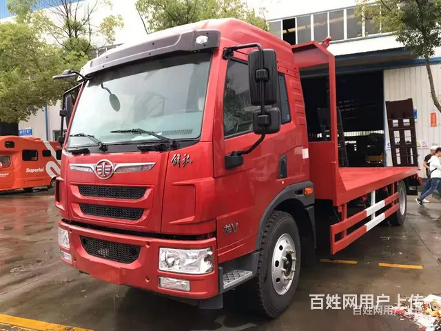 解放板长6.8米  挖机钻机叉车平板运输车 厂家地址联系电话 - 图片 1