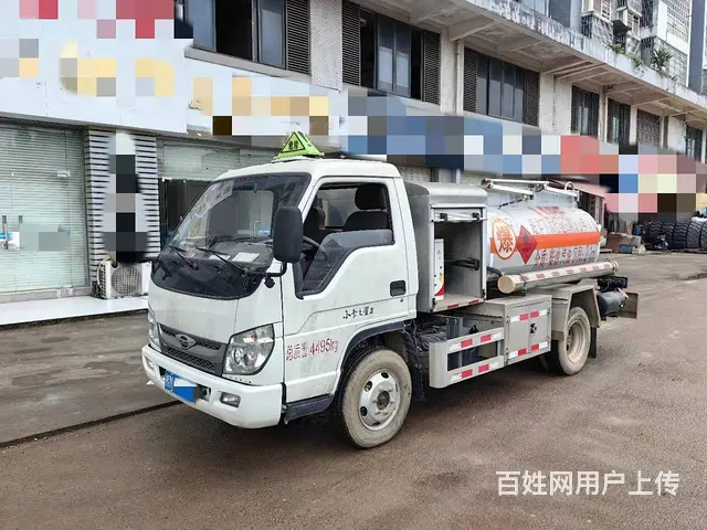 福田蓝牌油罐车 - 图片 2