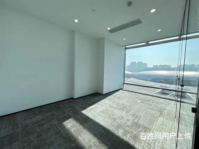 深蓝国际，一线江景，采光通透，精装拎包，接待大气，条件好谈！ - 图片 8