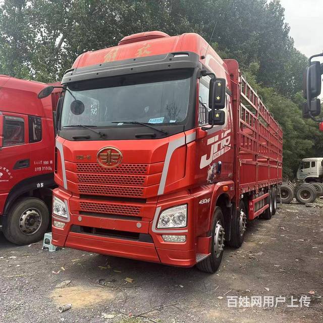 二手解放前四后八9米6高栏载货车 国六排放 包提档的图片