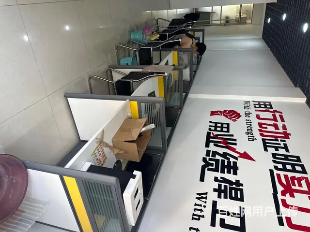 华龙写字楼商铺办公门市转让 - 图片 2