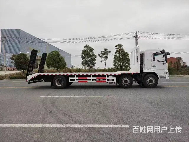 平板车 陕汽轩德X6 小三轴前四后四 国六挖机拖车 - 图片 3