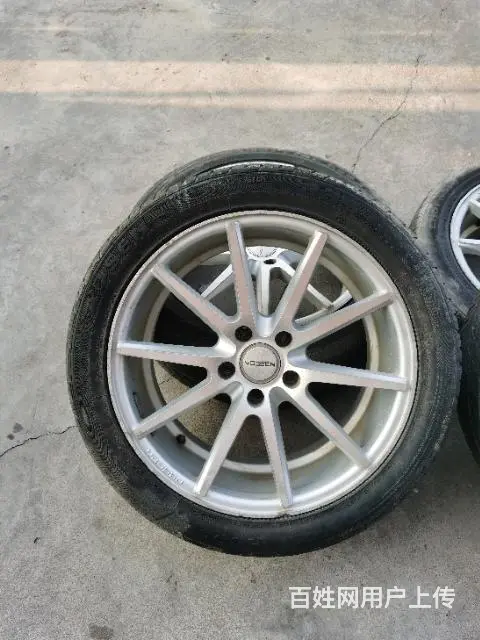 235/45R18轮毂带轮胎 - 图片 2