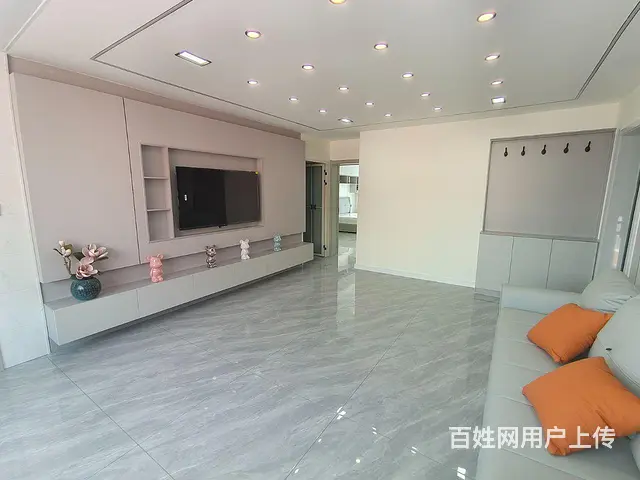 龙山国际东门对面 两室 精装地热 大客厅 拎包入住 - 图片 9