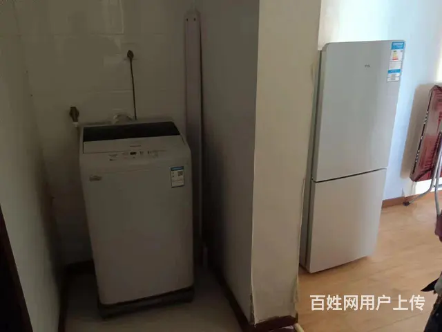 明天广场精装两居室的图片