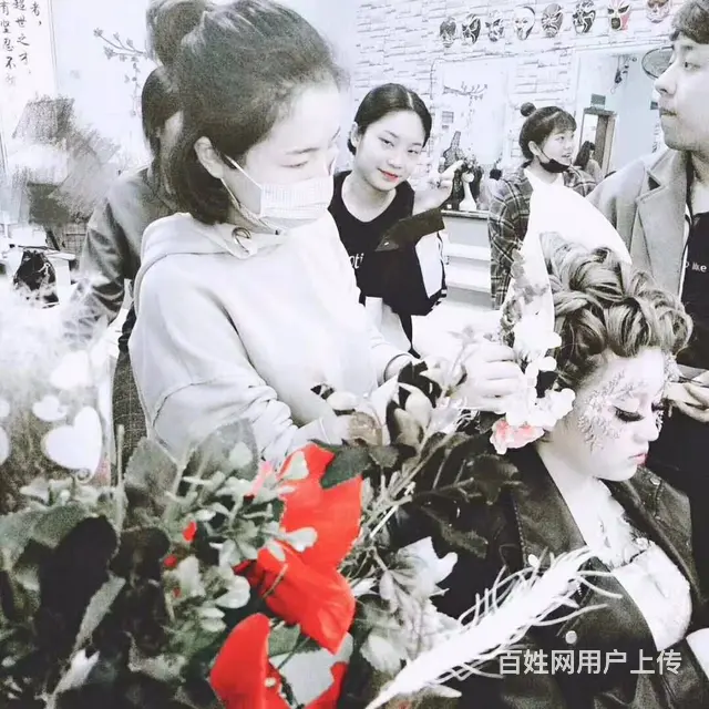 女生初中毕业学技术沈阳化妆培训哪家强 - 图片 2