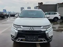三菱 欧蓝德 2020款 2.4 无级 四驱致享版5座